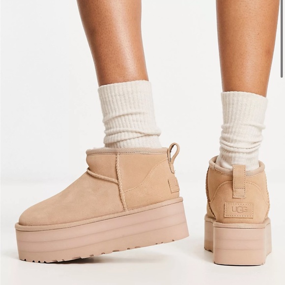 UGG classic ultra mini platform color driftwood size W7, M6 - Picture 2 of 3